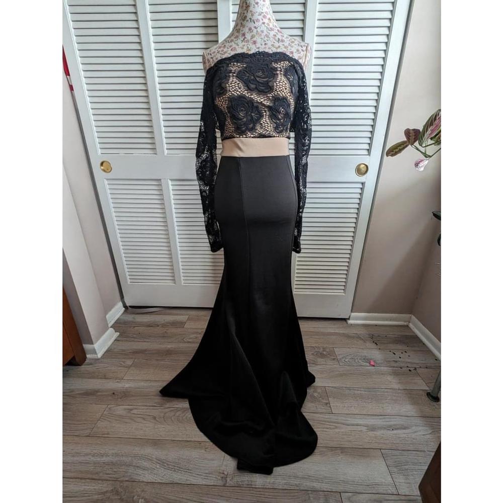 Windsor lace formal gown